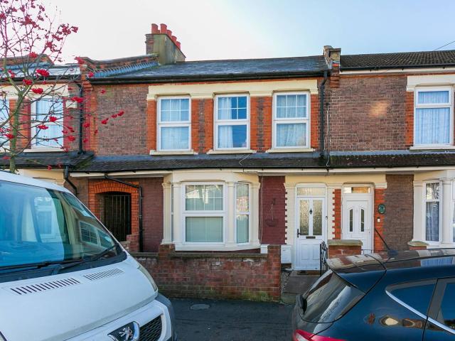 Apartment for rent in Holywell Estate, North Watford