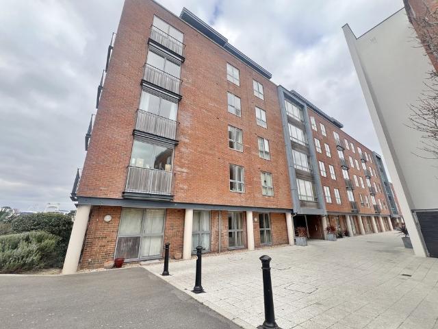 Apartment for rent in Priddy's Hard, Middlecroft