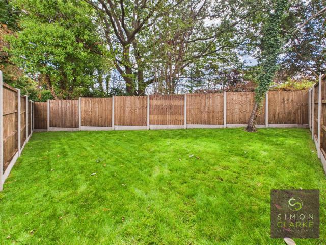 Apartment for rent in Brunswick Park, Greater London