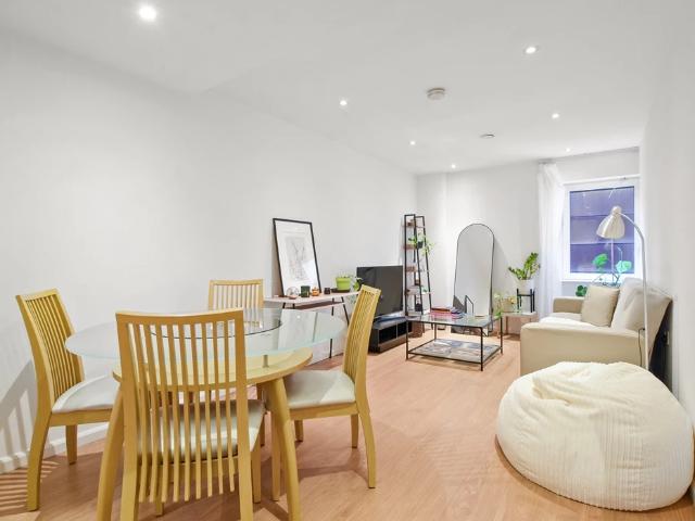 Apartment for rent in Hoxton, Greater London