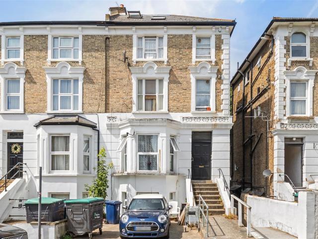 Apartment for rent in London Borough of Ealing, Greater London
