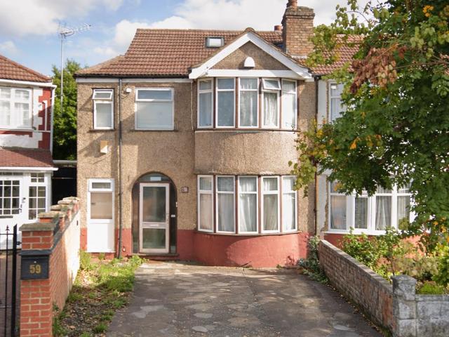 Apartment for rent in London Borough of Ealing, Greenford