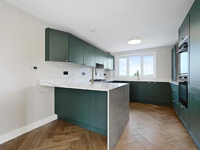 Apartment for rent in Temple Fortune, Greater London