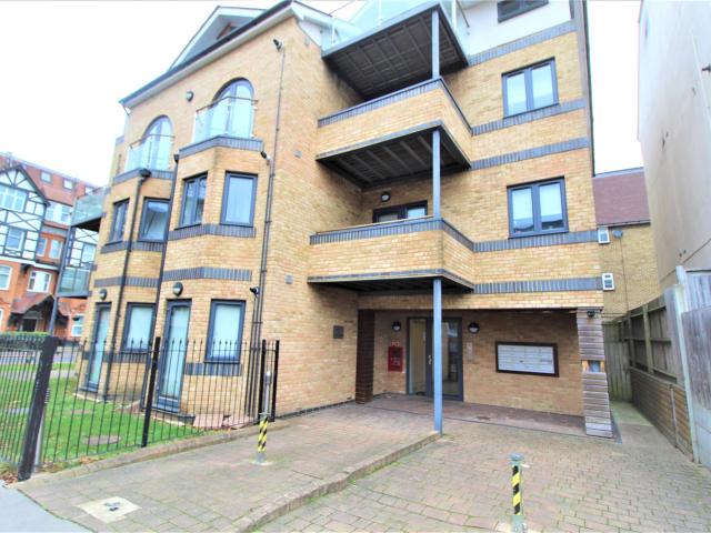 Apartment for rent in London Borough of Croydon, Addiscombe