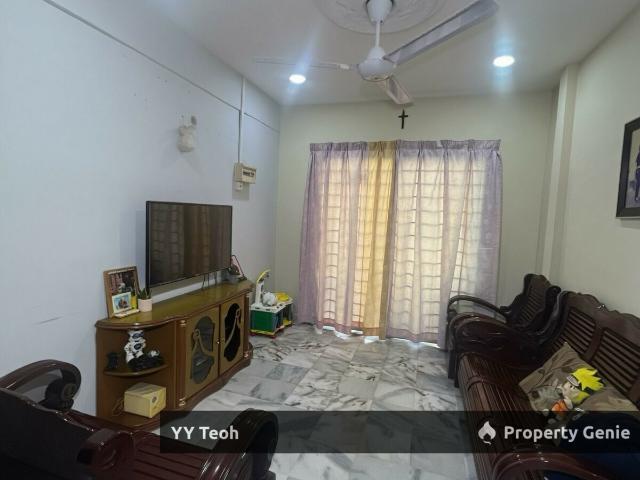 Apartment for sale in Malaka