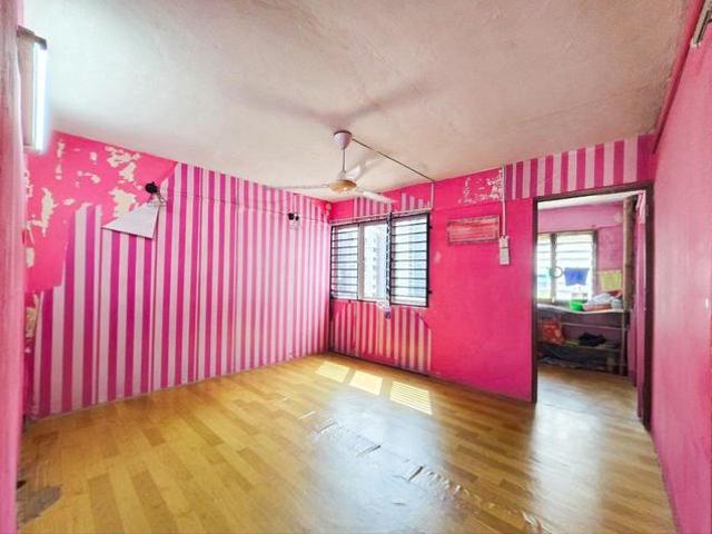 Apartment for sale in Country Heights Damansara, Kuala Lumpur
