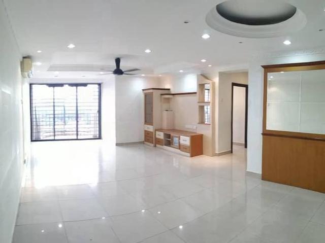 Apartment for sale in Petaling, Damansara Damai