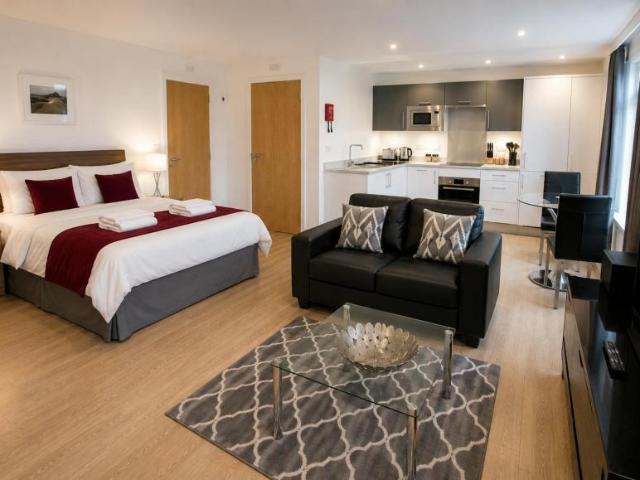 Apartment for rent in Pachesham Park, Surrey