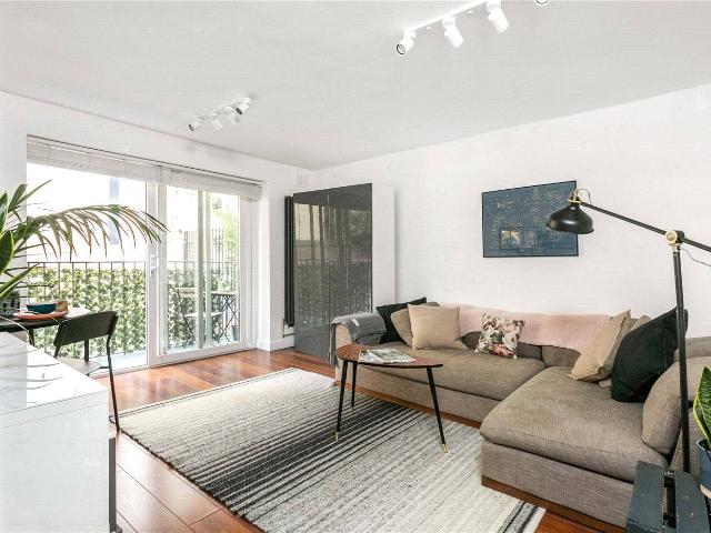 Apartment for rent in St. George in the East, Greater London