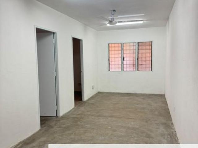 Flat for sale in Petaling, Damansara Damai