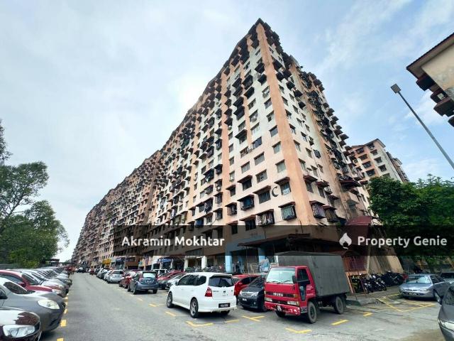 Apartment for sale in Petaling, Damansara Damai