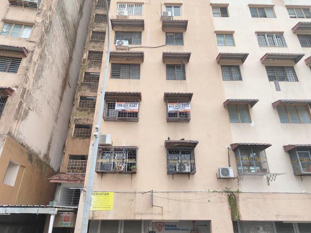 Apartment for sale in Petaling, Damansara Damai