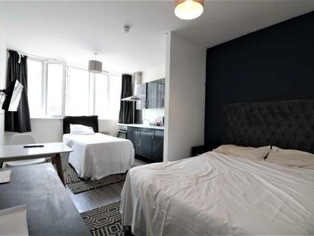 Apartment for sale in Calderstones