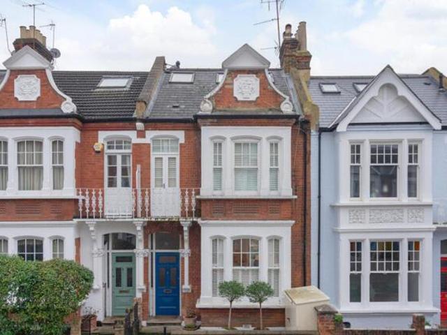 Apartment for sale in Putney, Greater London