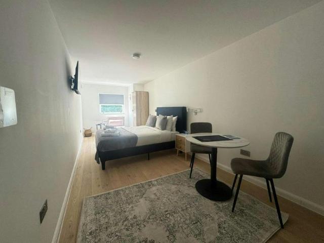 Apartment for rent in East Greenwich, Greater London