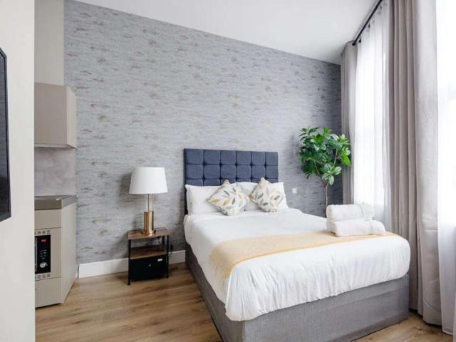 Apartment for rent in Lyons, Greater London