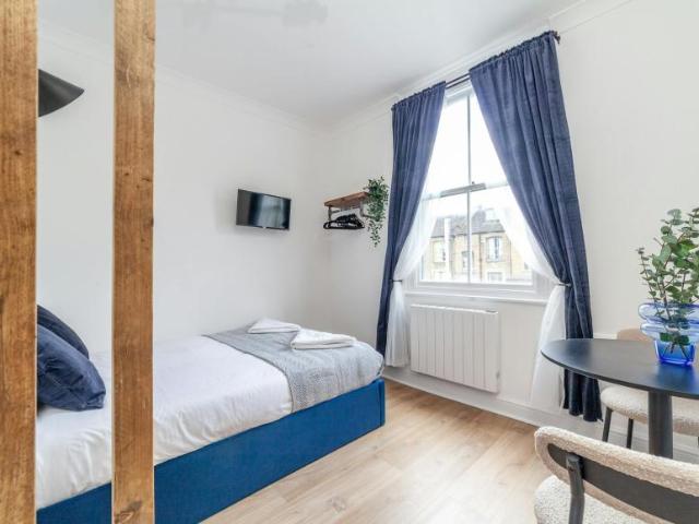 Apartment for rent in Brownswood Park, Stoke Newington