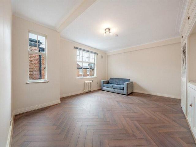 Apartment for sale in City of London, Greater London