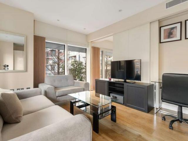 Apartment for rent in Lyons, Greater London