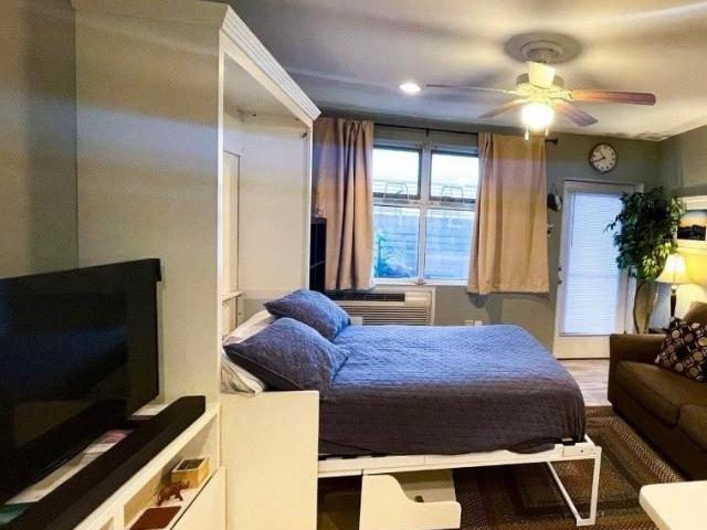 Apartment for sale in Long Beach Apartment for sale in Long Beach