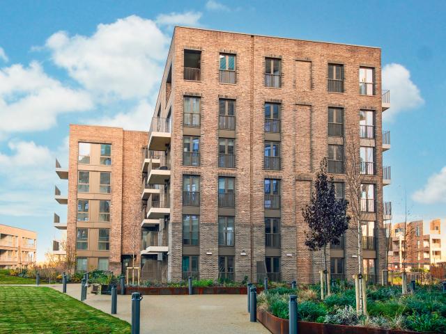 Apartment for rent in Mill Hill, Greater London