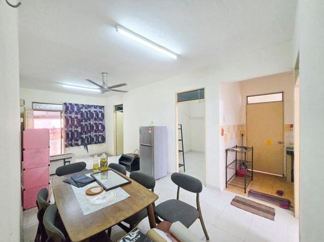 Apartment for sale in Petaling, Damansara Damai
