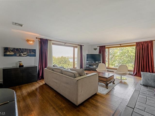 Property for rent in Cliffside Park, New Jersey