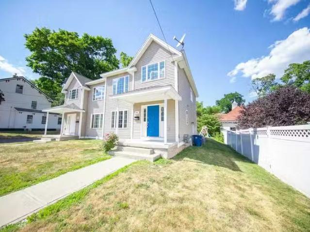 Condo for rent in Vernon Rockville