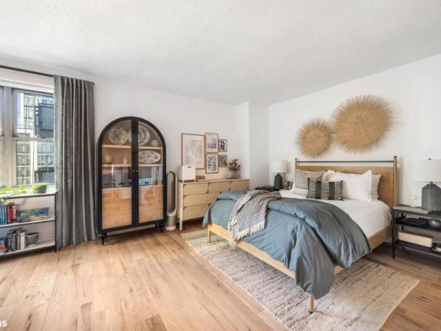 Apartment for sale in Arverne, New York