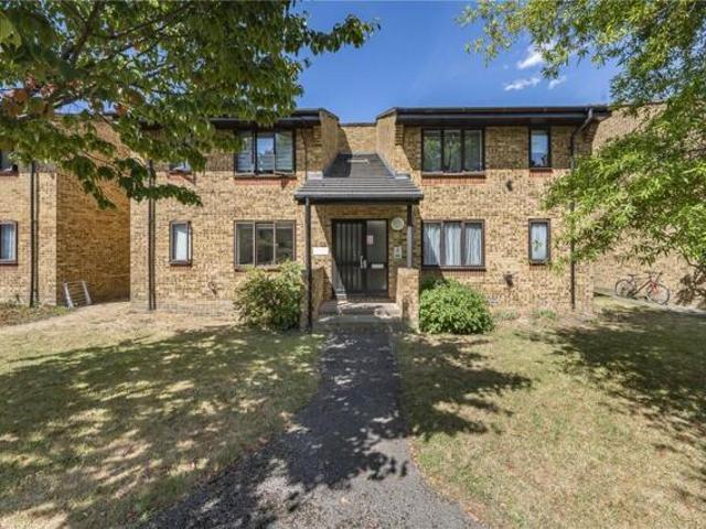 Apartment for sale in New Malden, Greater London