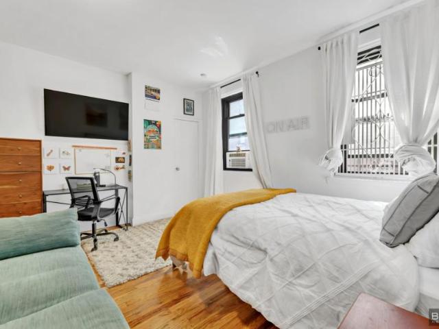 Apartment for sale in Arverne, New York