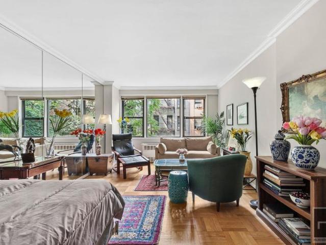Apartment for sale in Arverne, New York