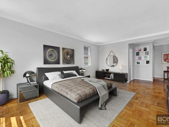 Apartment for sale in Arverne, New York
