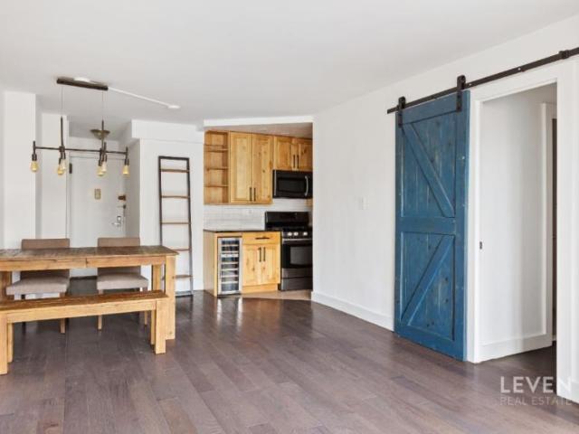 Apartment for sale in Arverne, New York