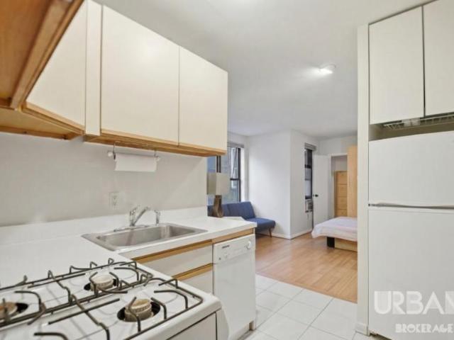 Apartment for sale in Arverne, New York