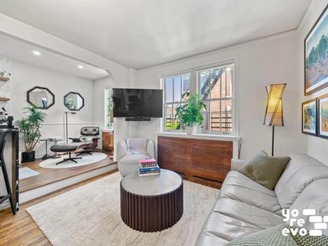 Apartment for sale in Arverne, New York