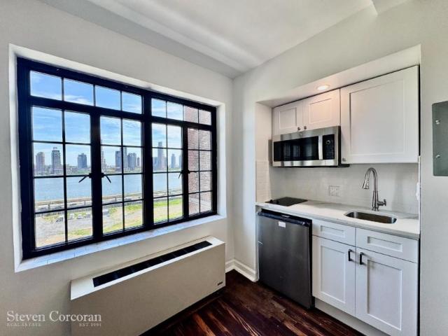 Apartment for sale in Arverne, New York
