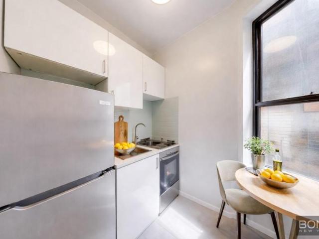 Apartment for sale in Arverne, New York