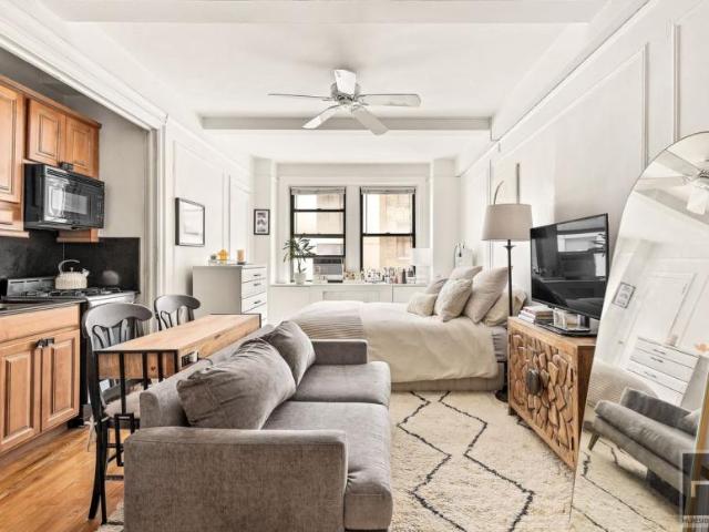 Apartment for sale in Arverne, New York