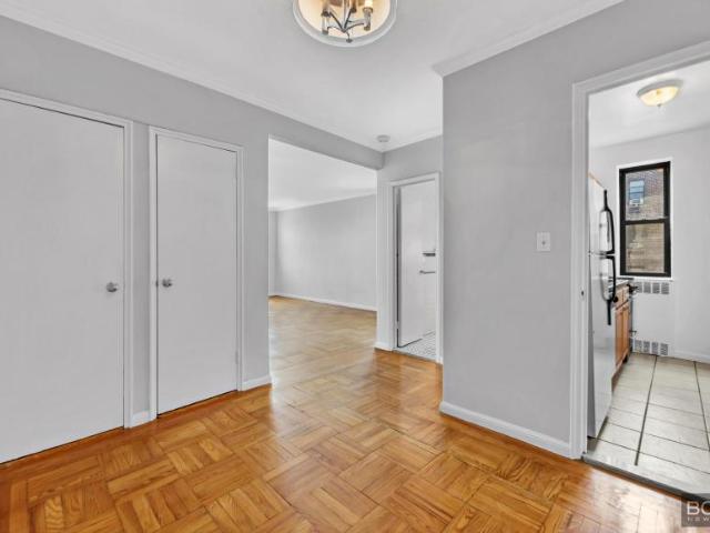 Apartment for sale in Arverne, New York