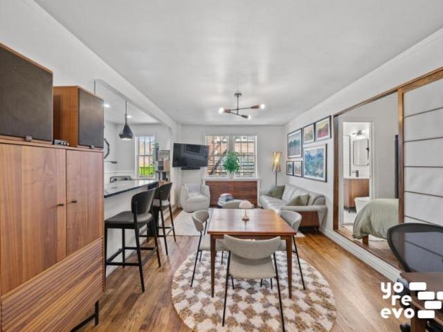Apartment for sale in Arverne, New York