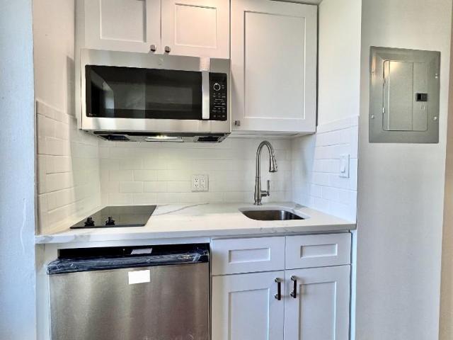 Apartment for sale in Arverne, New York