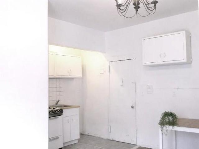 Apartment for sale in Arverne, New York