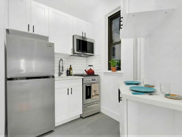 Apartment for sale in Arverne, New York