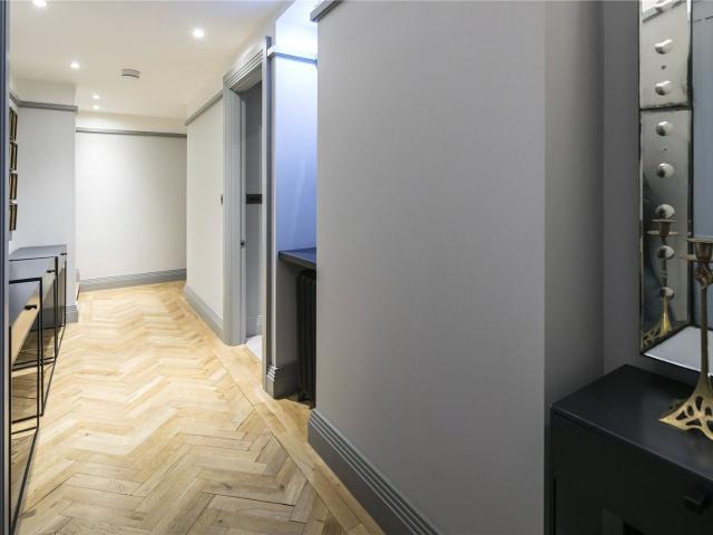 Apartment for rent in Mayfair, Greater London