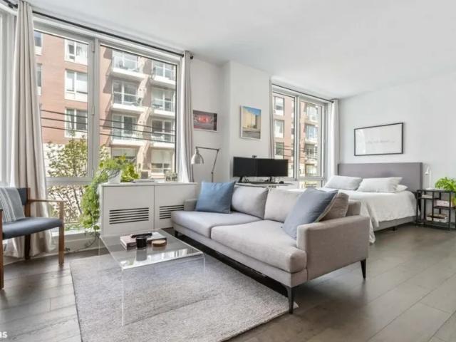 Apartment for sale in Arverne, New York