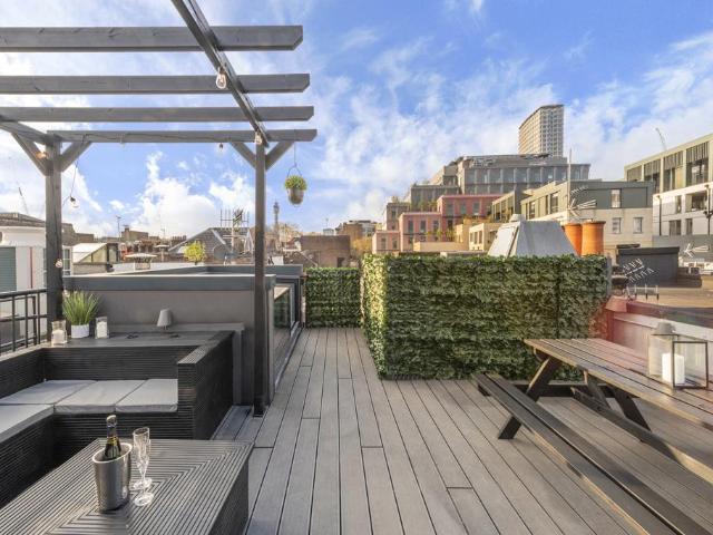 Apartment for rent in Soho, Greater London