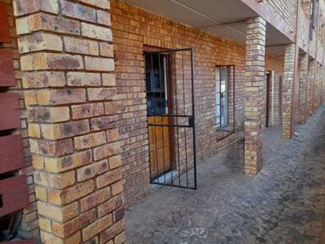 Apartment for sale in Waterkloof, Gauteng