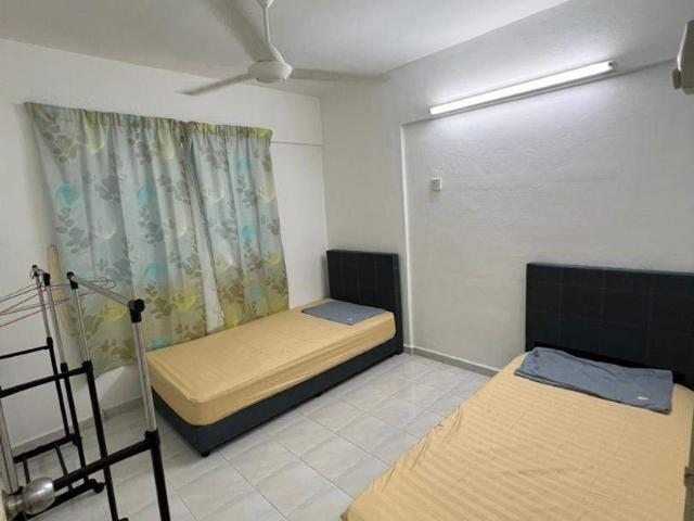 Room for rent in Mukim 13, Georgetown