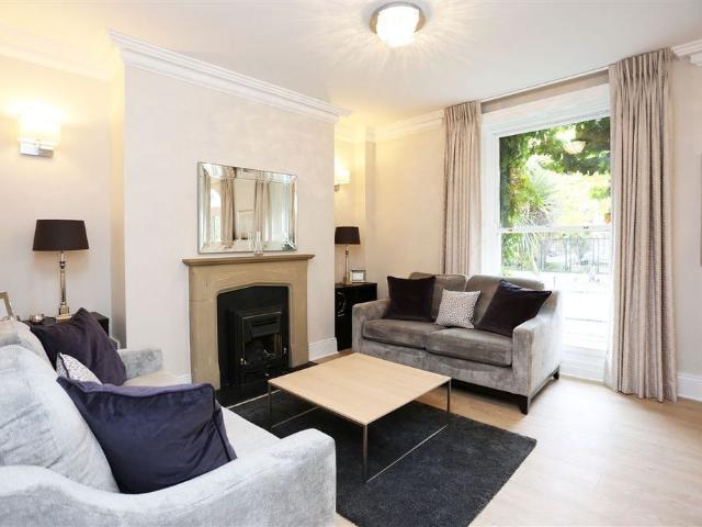 Apartment to rent in Bluebell, North Tipperary